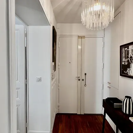 Grenelle Design Apartment Paris