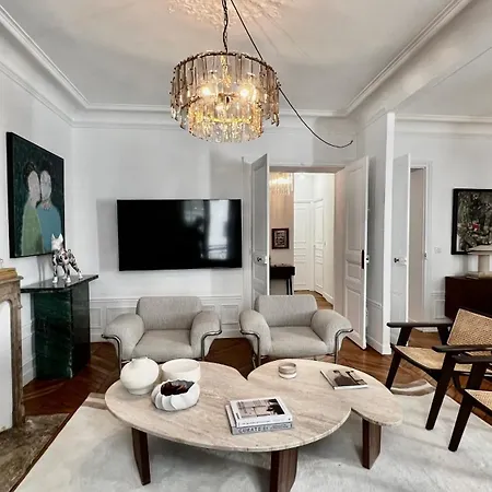 Grenelle Design Apartment