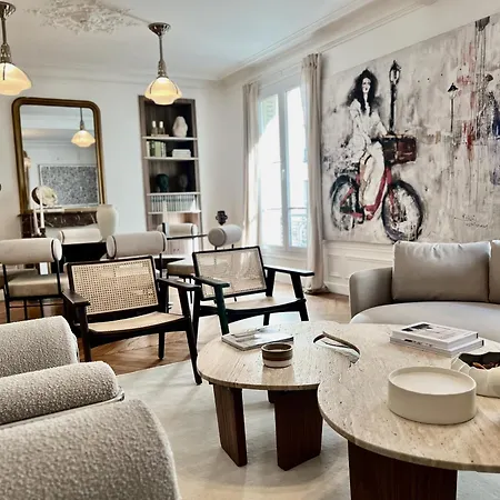 Grenelle Design Apartment